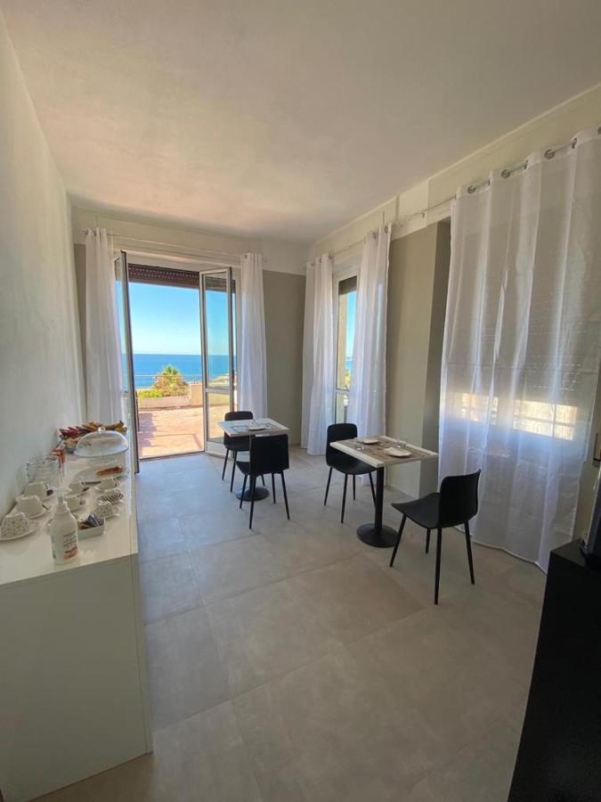 B&B Note Di Mare Imperia Exterior foto